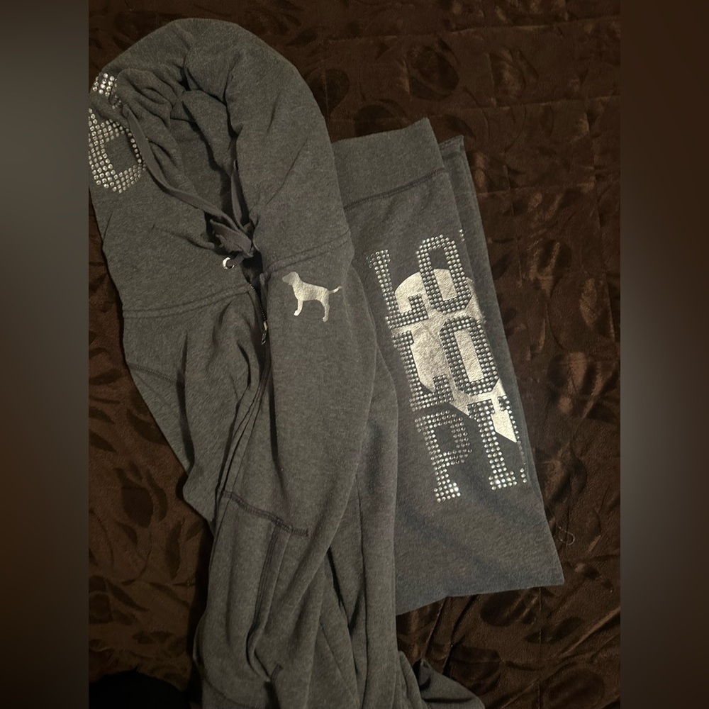 Victoria's Secret Charcoal Set